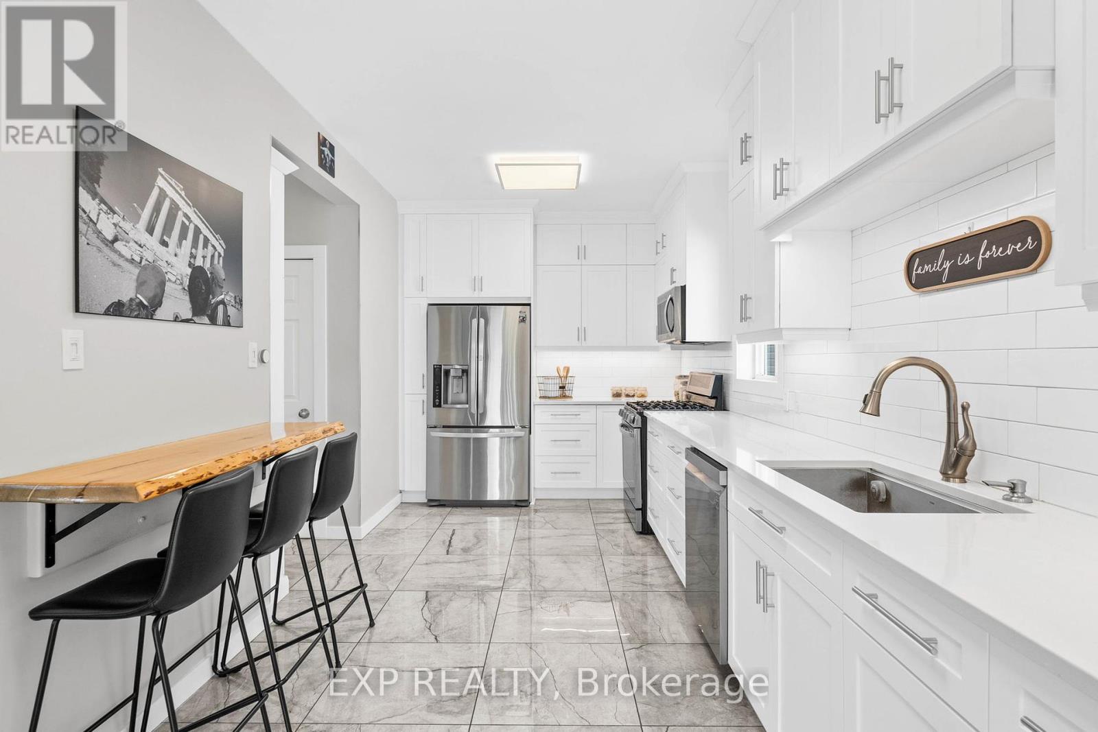 18 Golders Green Lane, Ottawa, Ontario