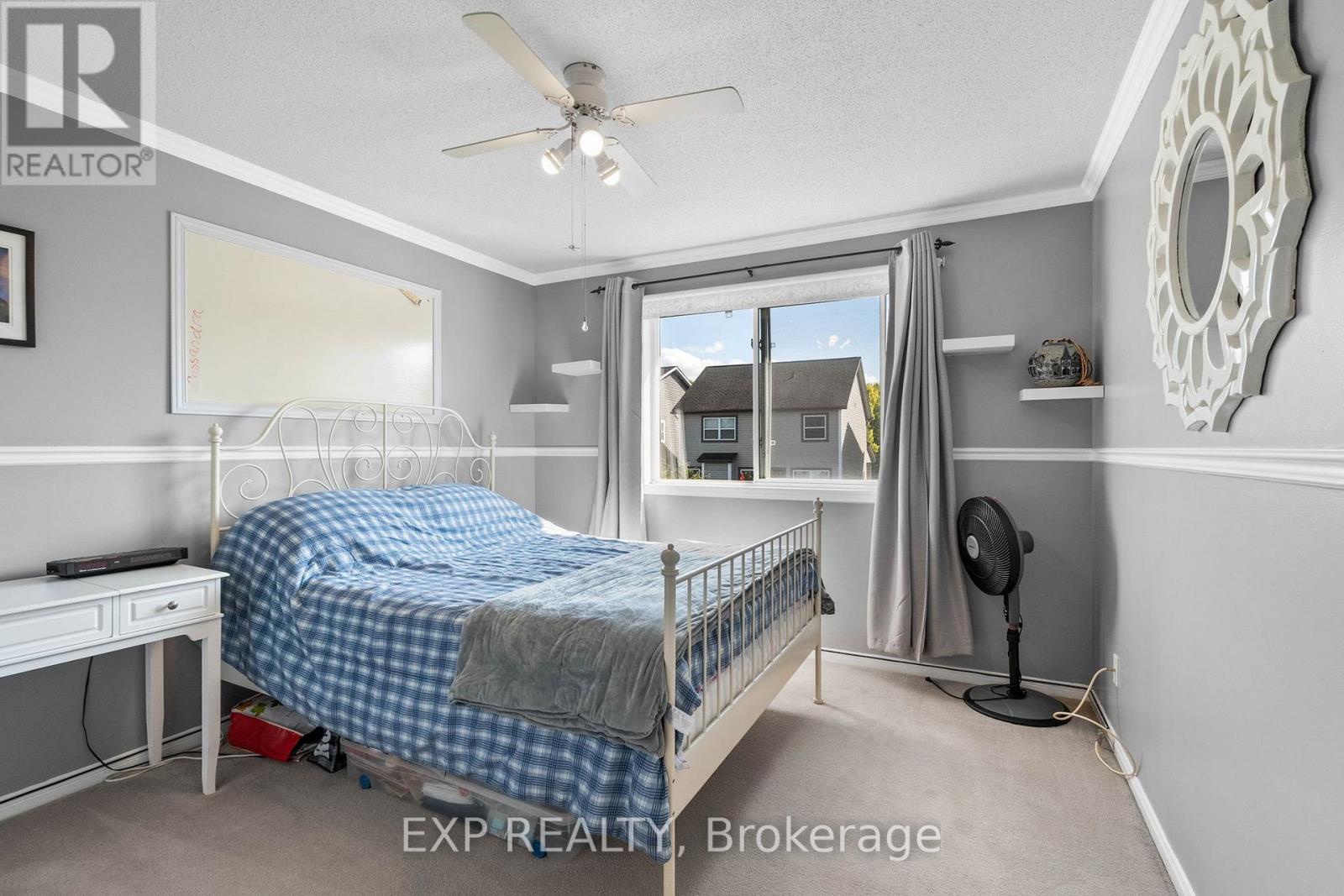 18 Golders Green Lane, Ottawa, Ontario