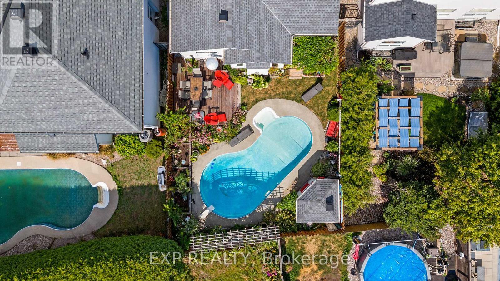 18 Golders Green Lane, Ottawa, Ontario