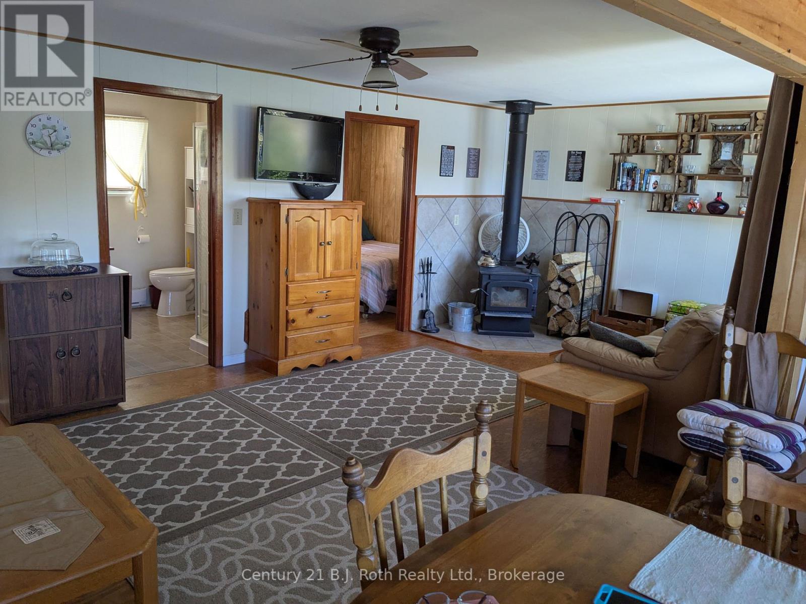 16 Machar Point, South River, Ontario