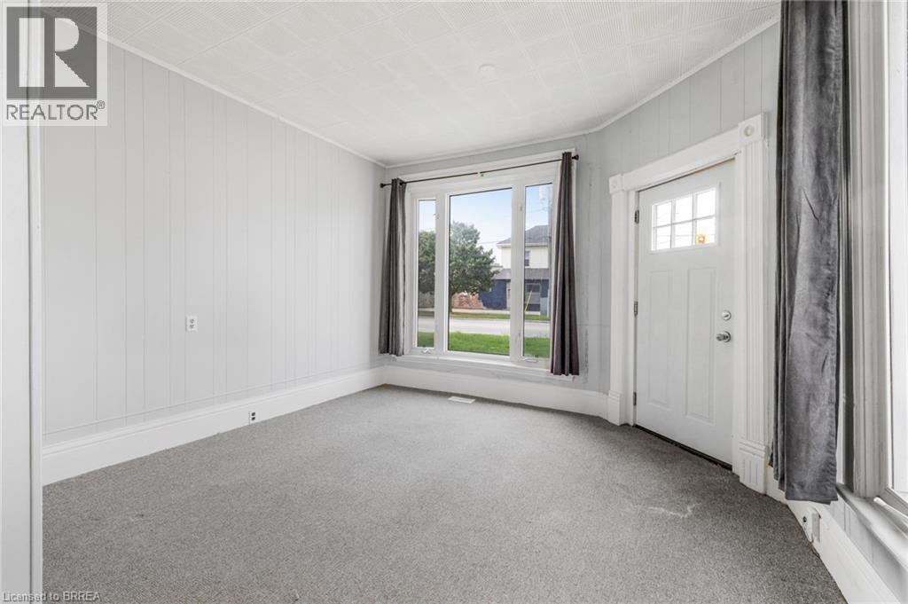 74 Erie Avenue, Brantford, Ontario