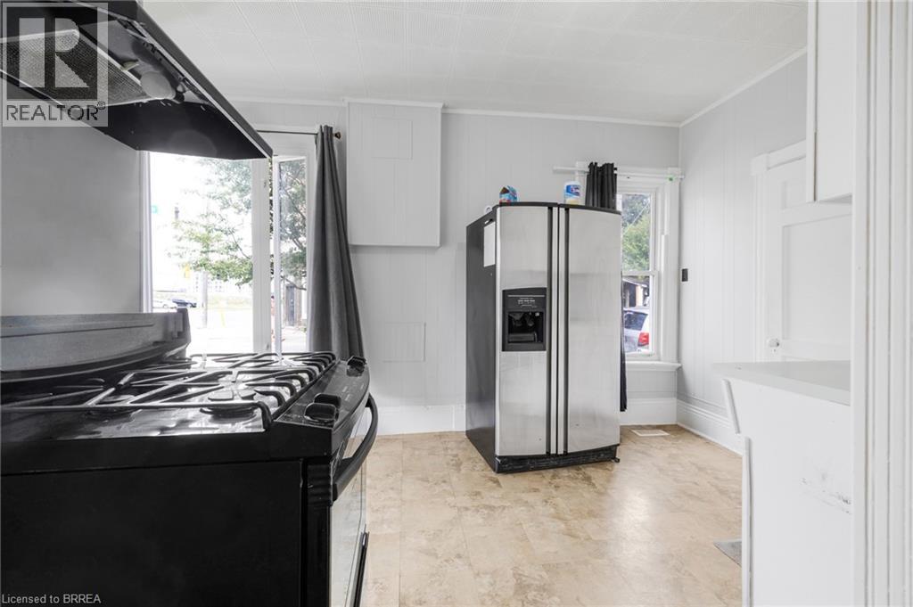 74 Erie Avenue, Brantford, Ontario