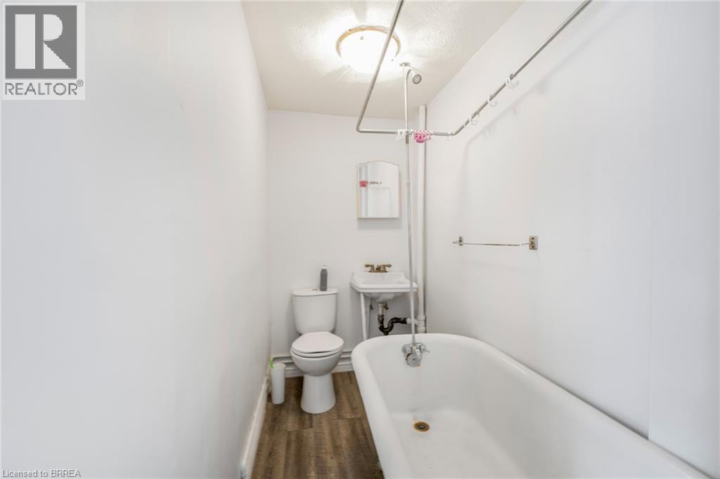 74 Erie Avenue, Brantford, Ontario