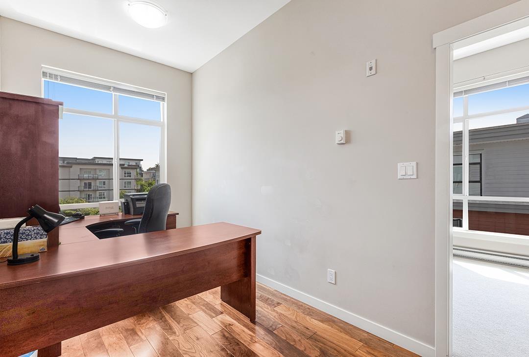 521 13728 108 Avenue, Surrey, British Columbia