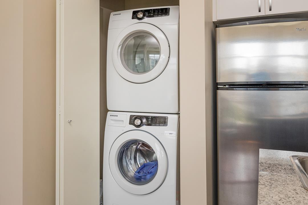 521 13728 108 Avenue, Surrey, British Columbia