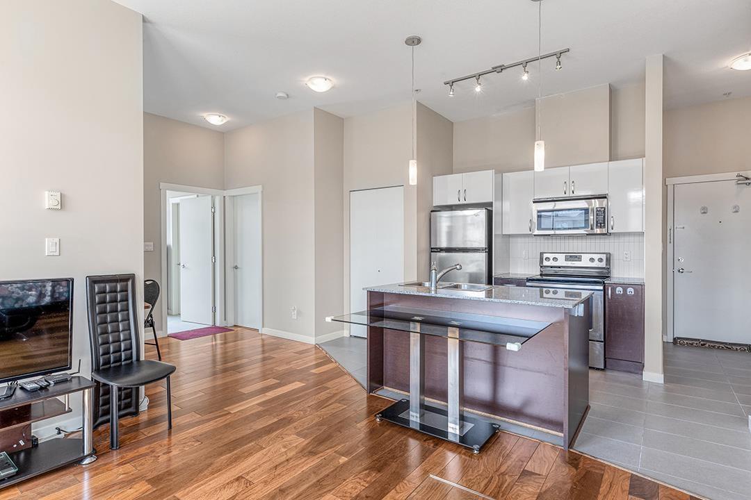 521 13728 108 Avenue, Surrey, British Columbia