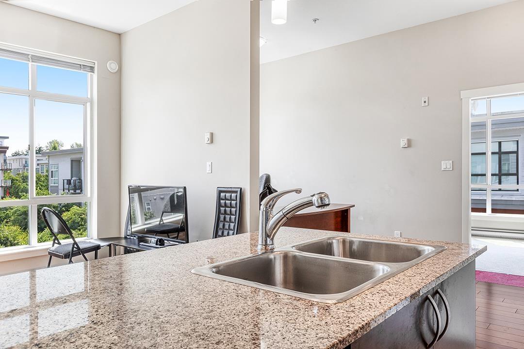 521 13728 108 Avenue, Surrey, British Columbia