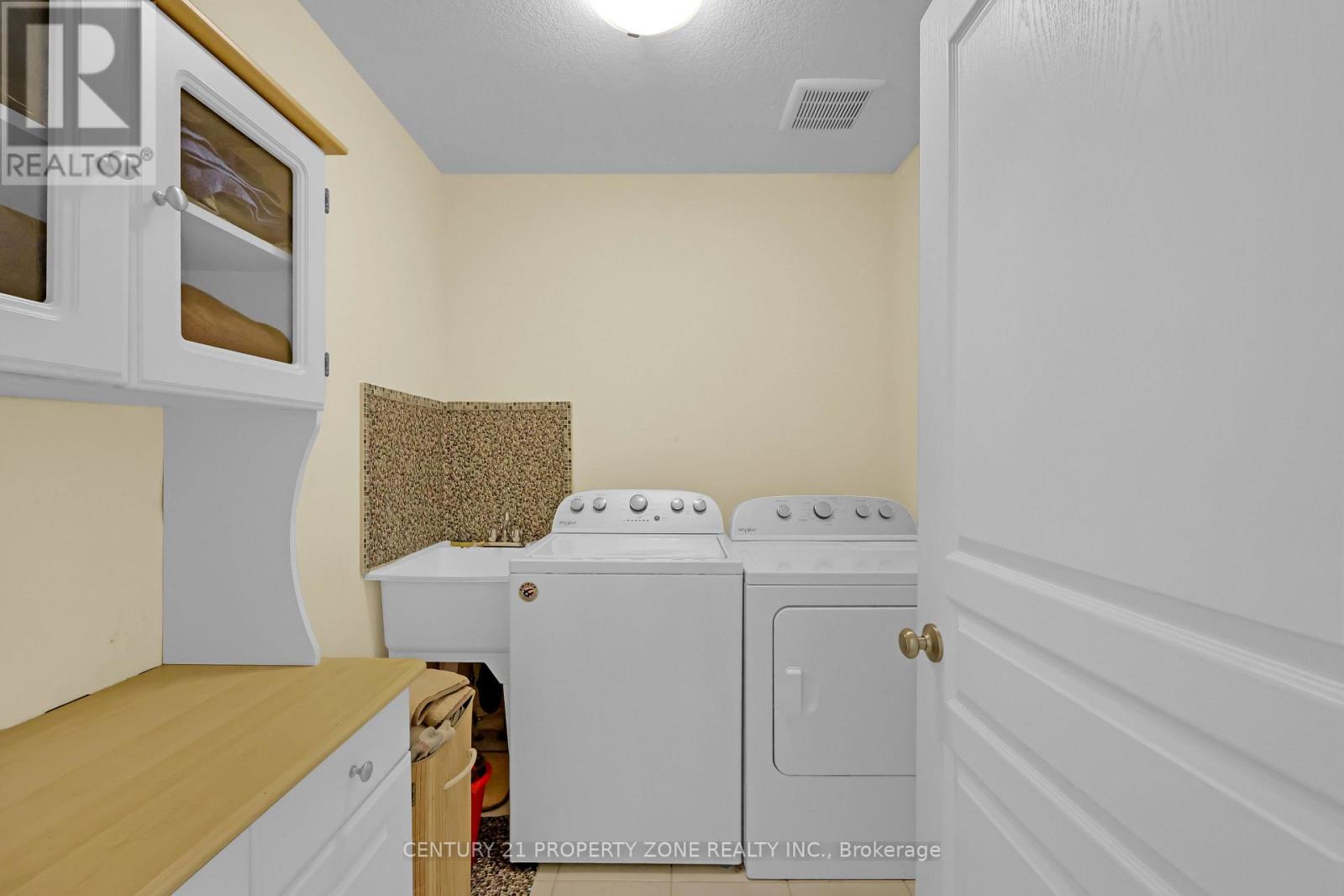 8 Chamberlain Avenue, Ingersoll (ingersoll - South), Ontario