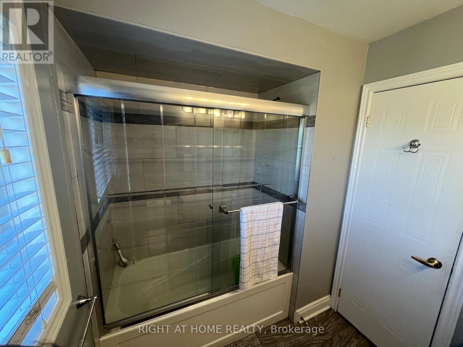 34 Drinkwater Road N, Brampton (fletcher's West), Ontario