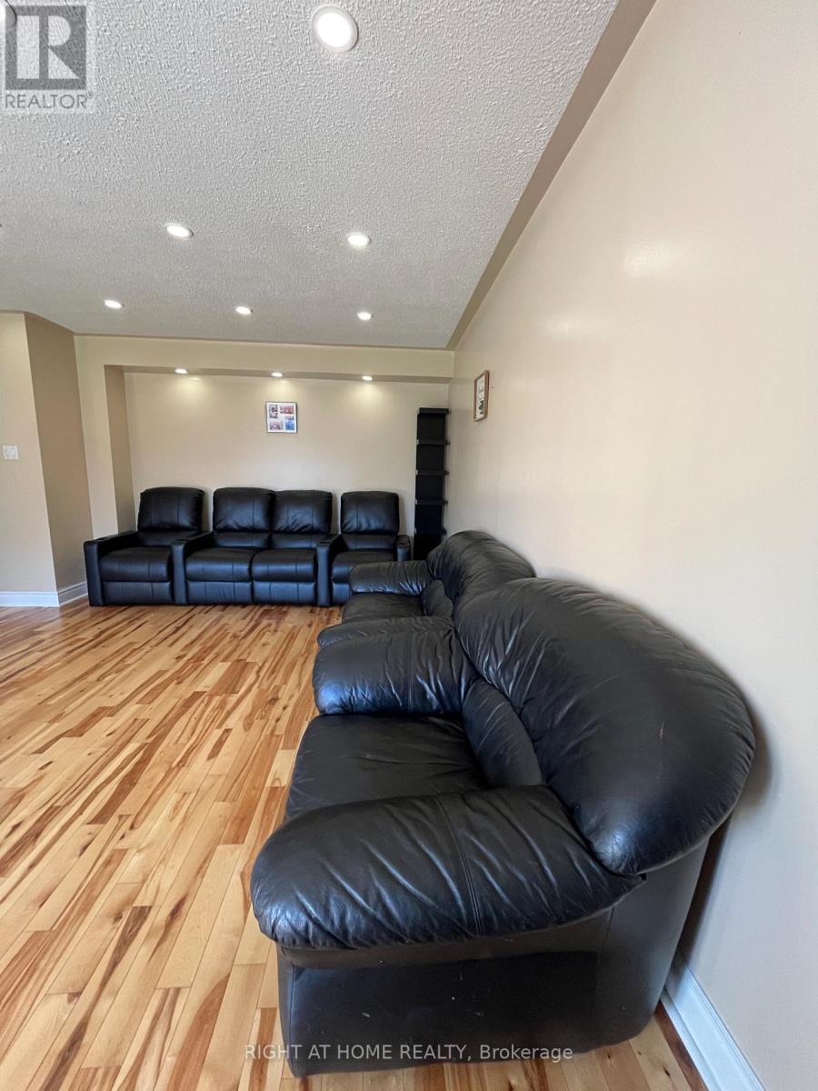 34 Drinkwater Road N, Brampton (fletcher's West), Ontario