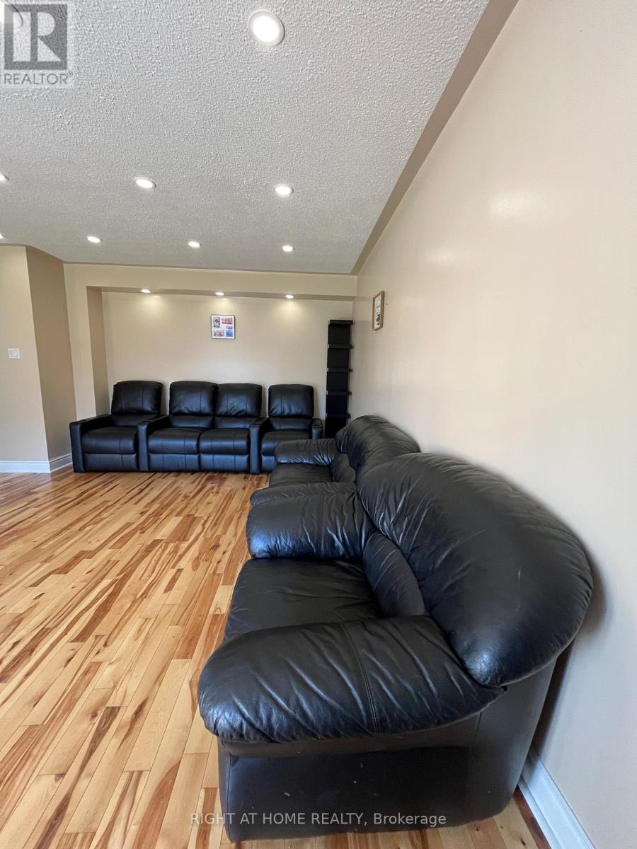 34 Drinkwater Road N, Brampton (fletcher's West), Ontario