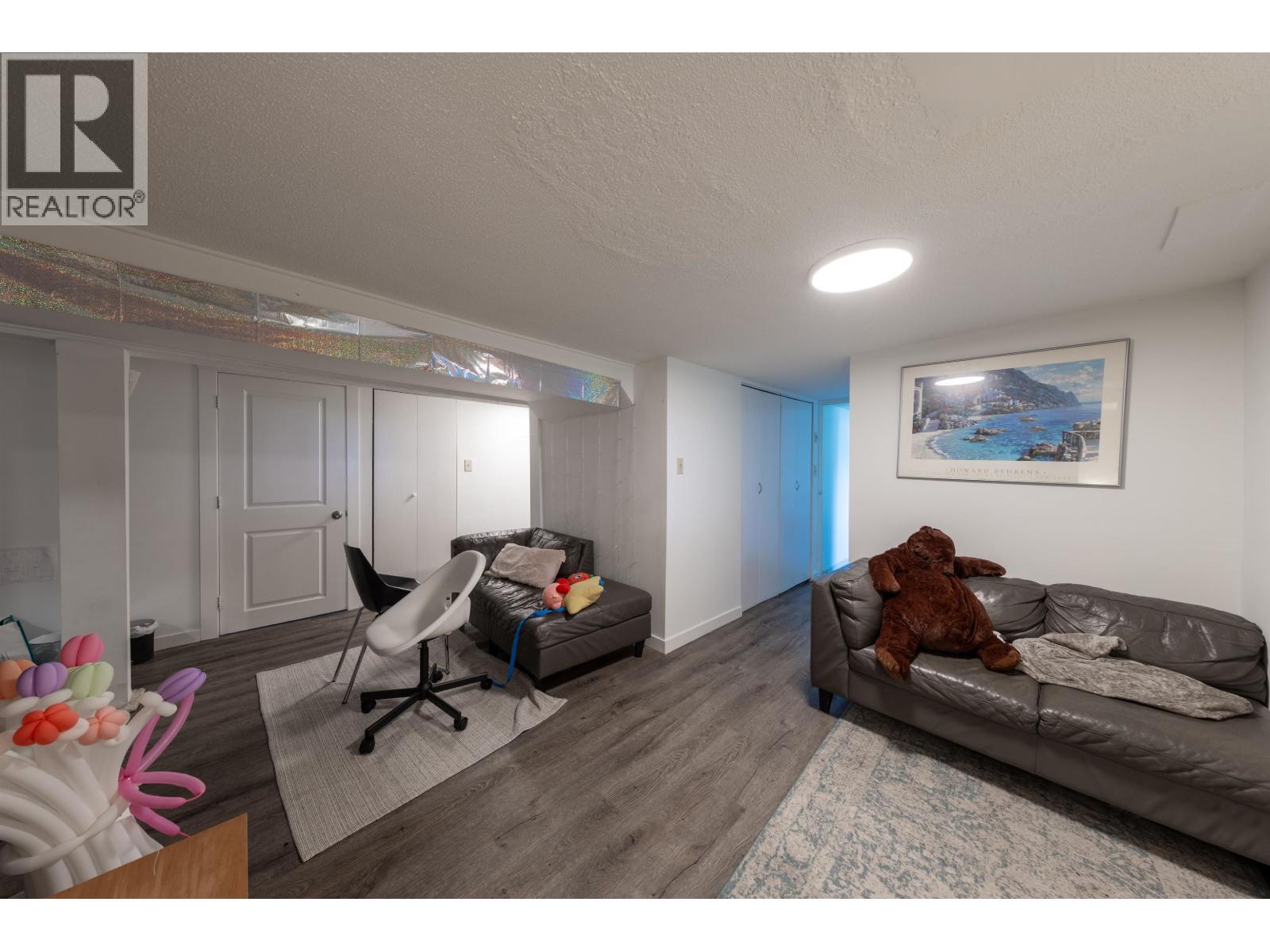 3719 W 3rd Avenue, Vancouver, British Columbia