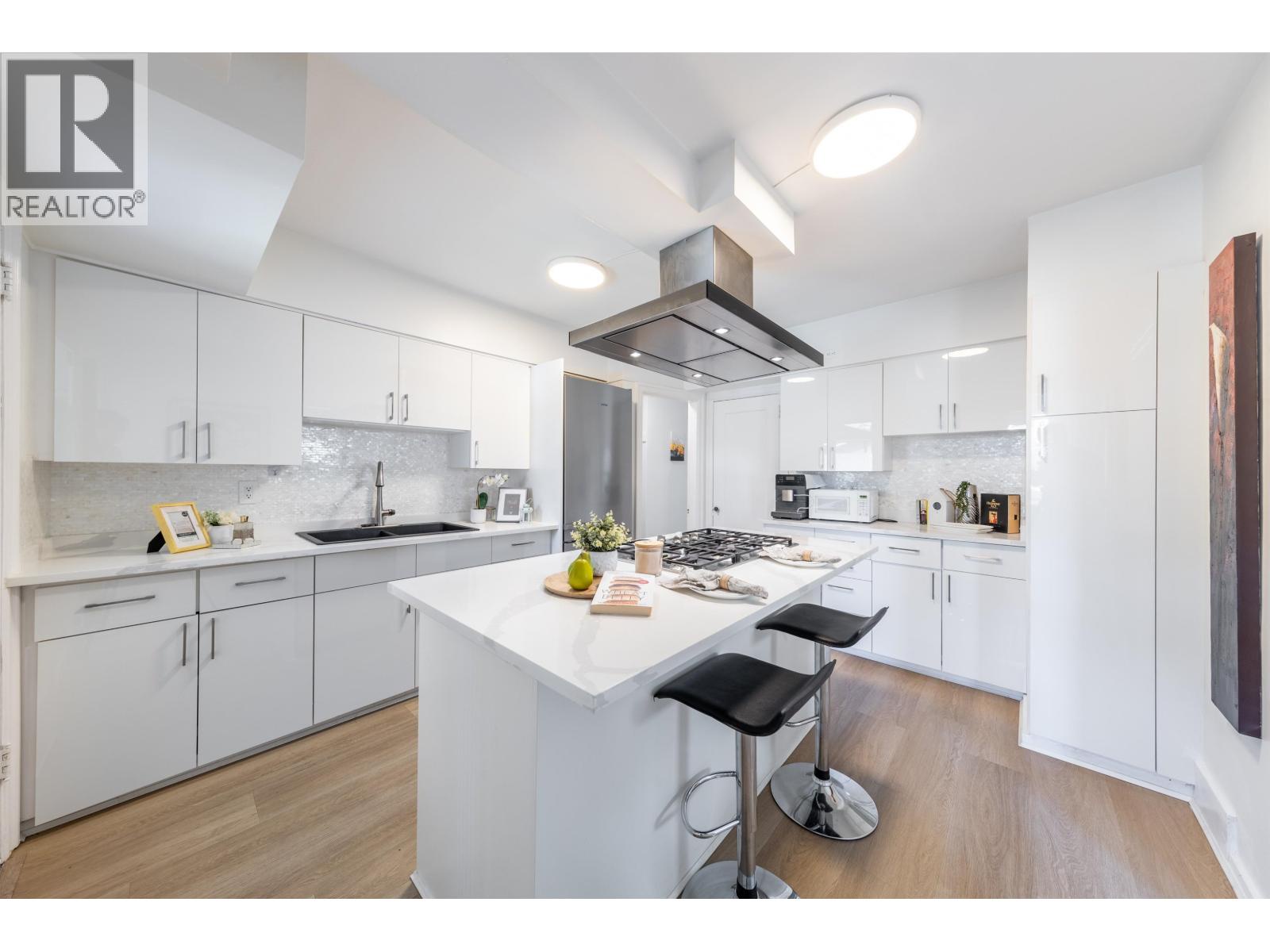 3719 W 3rd Avenue, Vancouver, British Columbia