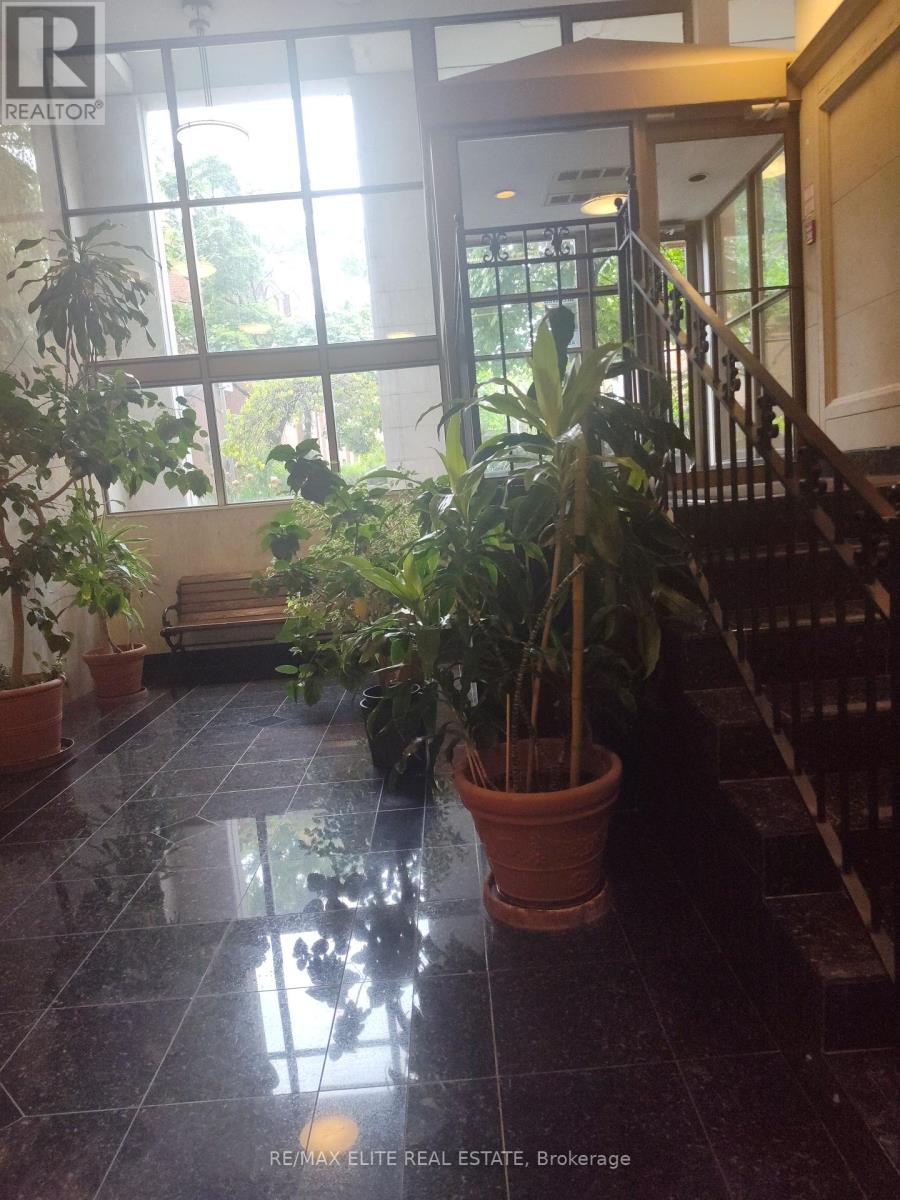 323 - 65 Scadding Avenue, Toronto (waterfront Communities), Ontario