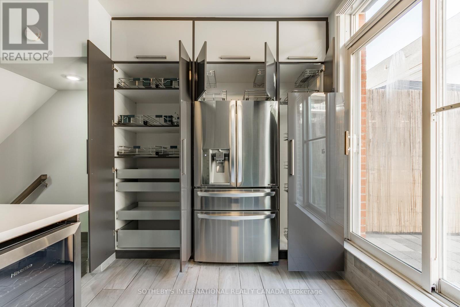 30 Michael Power Place, Toronto (islington-city Centre West), Ontario