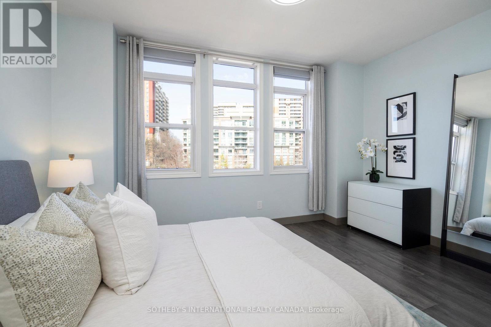 30 Michael Power Place, Toronto (islington-city Centre West), Ontario