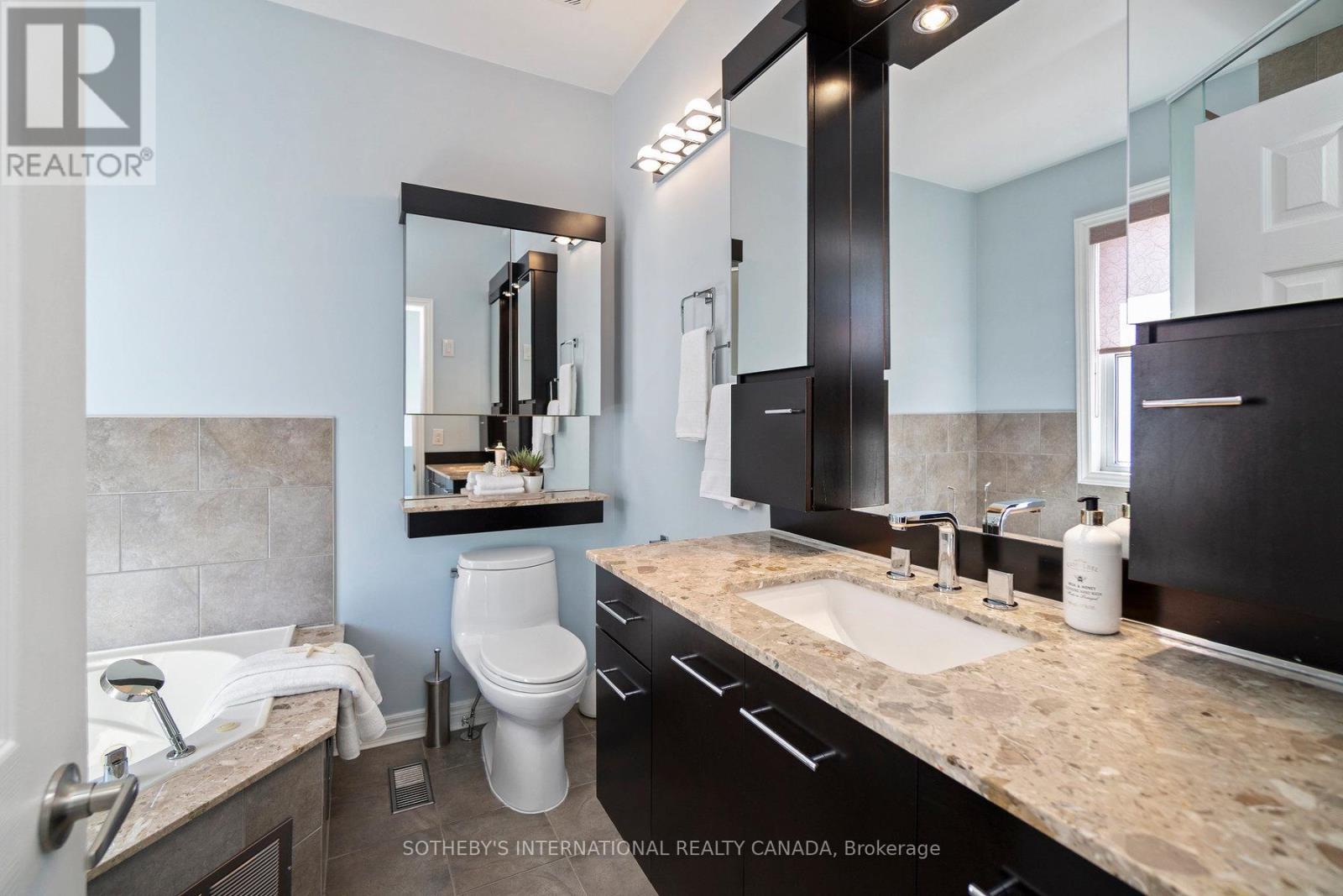 30 Michael Power Place, Toronto (islington-city Centre West), Ontario