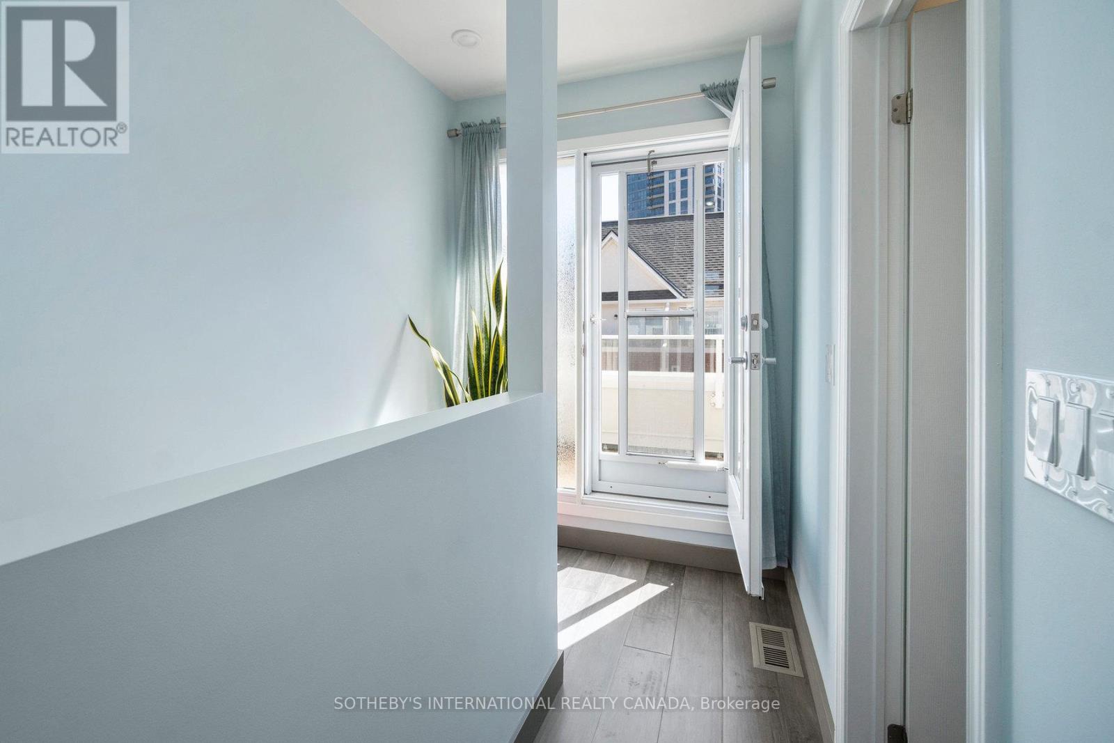 30 Michael Power Place, Toronto (islington-city Centre West), Ontario