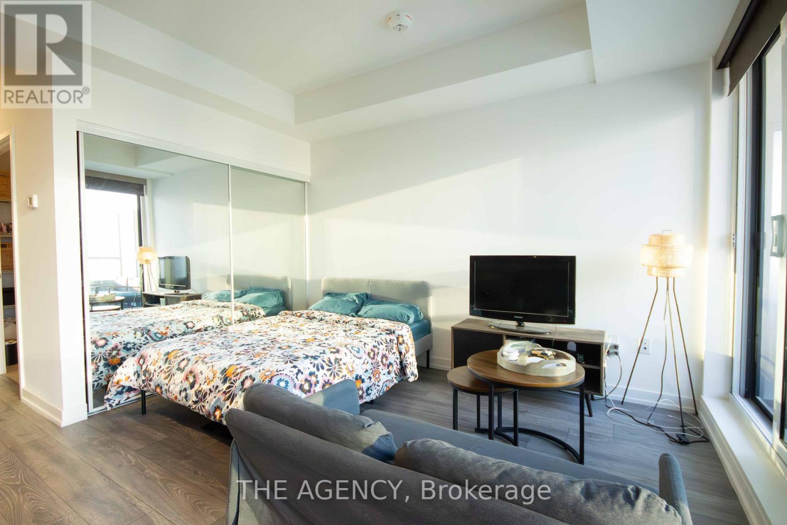 1702 - 225 Sumach Street, Toronto (regent Park), Ontario