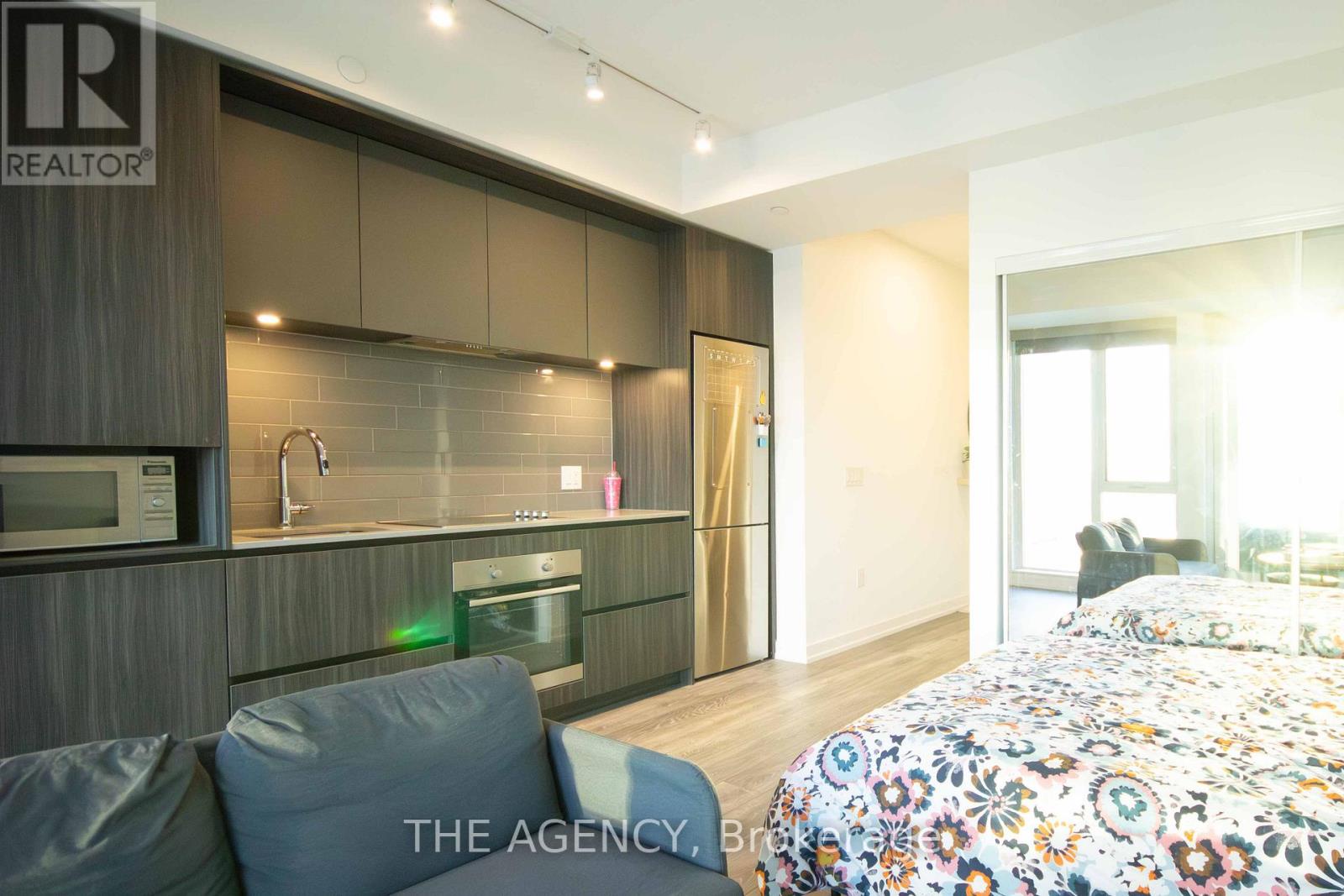 1702 - 225 Sumach Street, Toronto (regent Park), Ontario