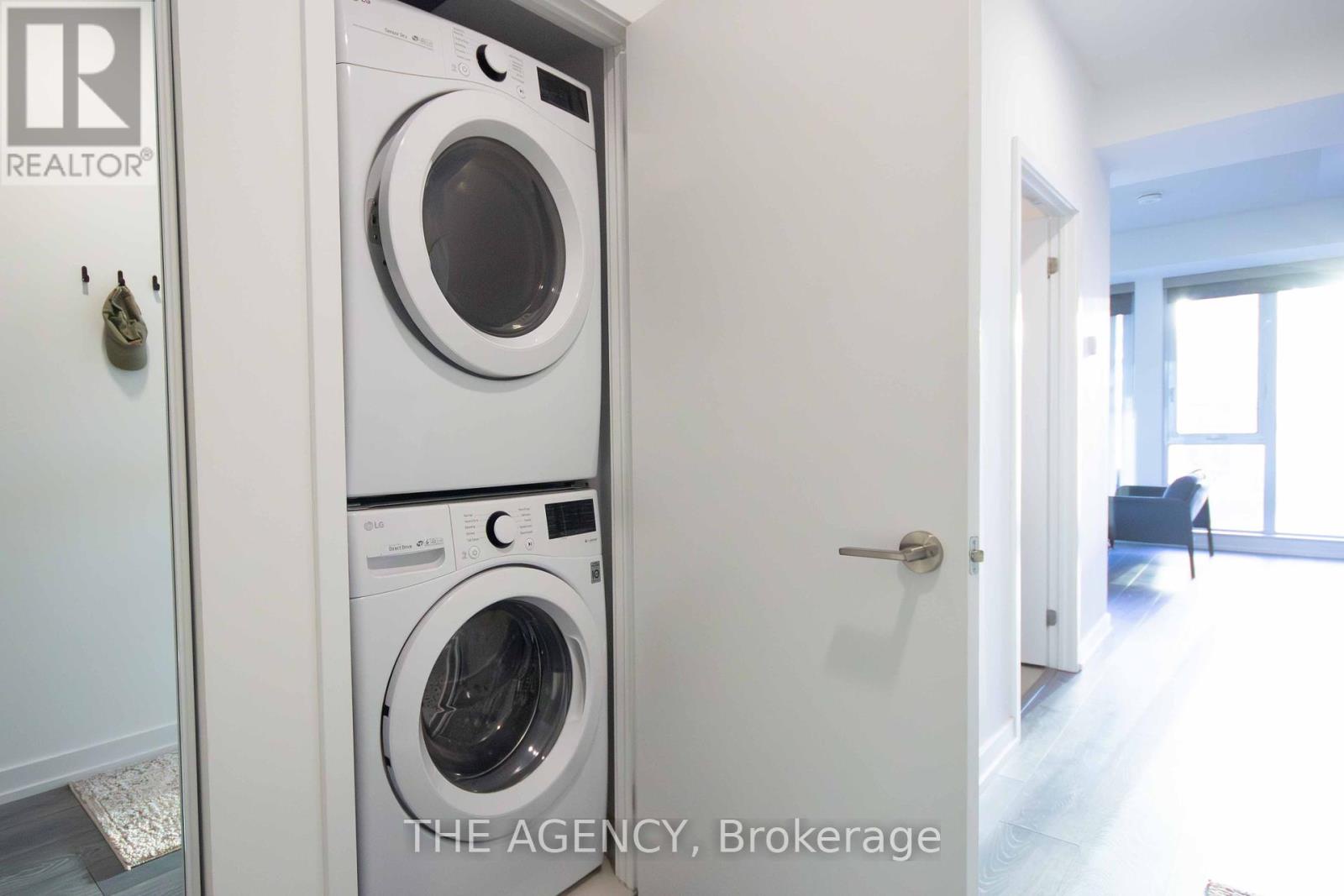 1702 - 225 Sumach Street, Toronto (regent Park), Ontario