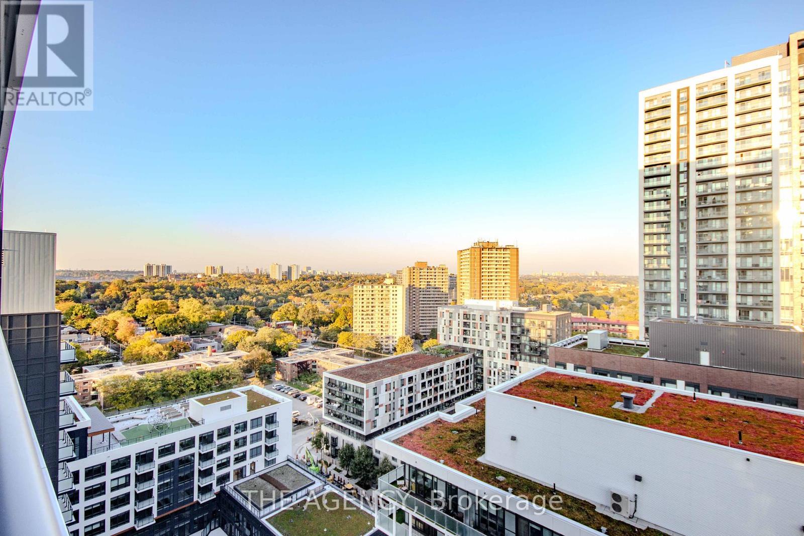 1702 - 225 Sumach Street, Toronto (regent Park), Ontario