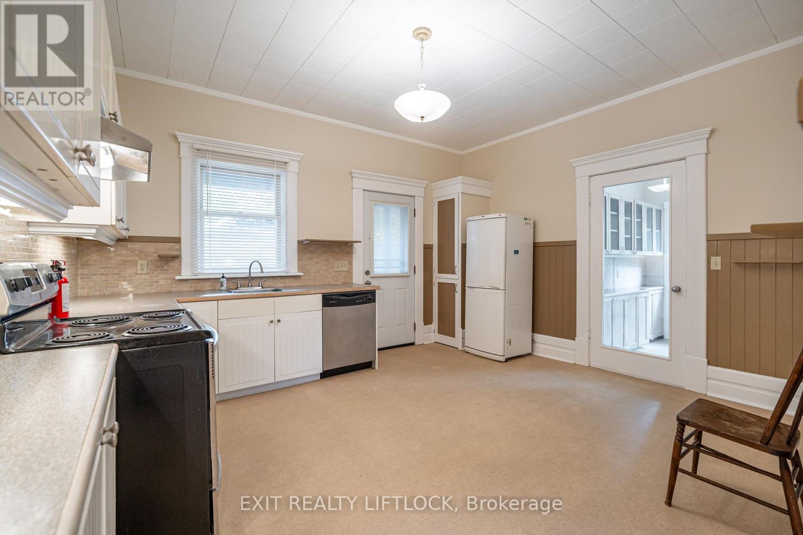 141 Hunter Street E, Peterborough (ashburnham Ward 4), Ontario