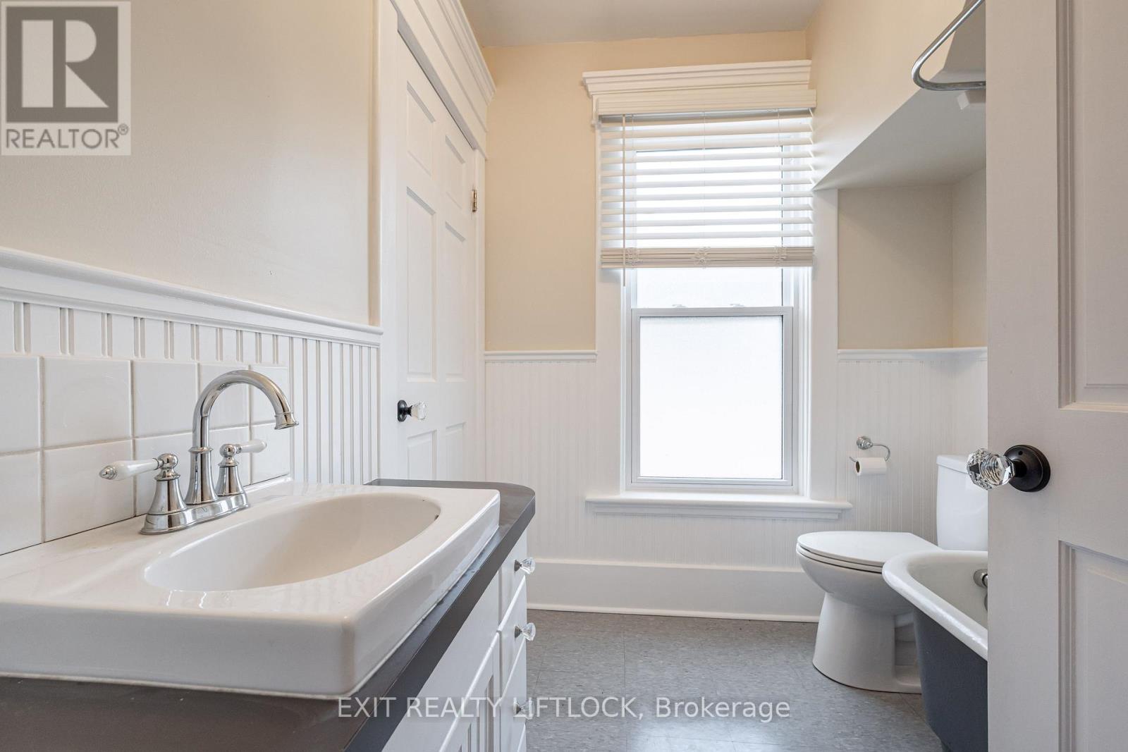 141 Hunter Street E, Peterborough (ashburnham Ward 4), Ontario