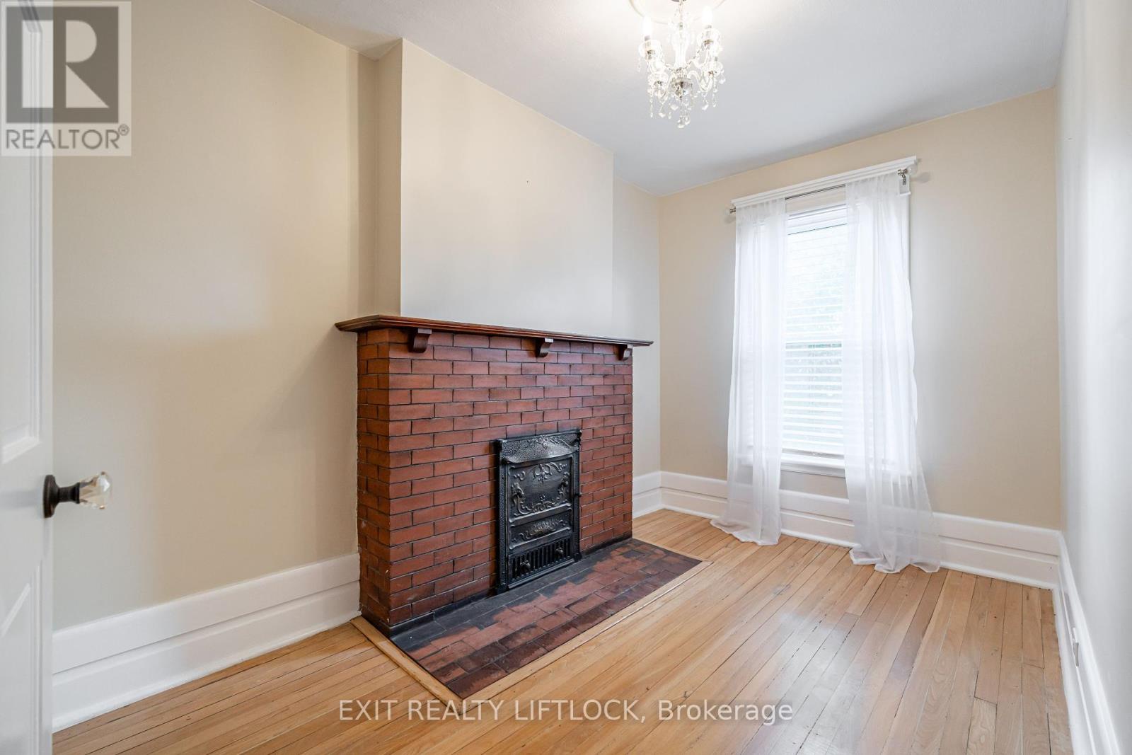 141 Hunter Street E, Peterborough (ashburnham Ward 4), Ontario