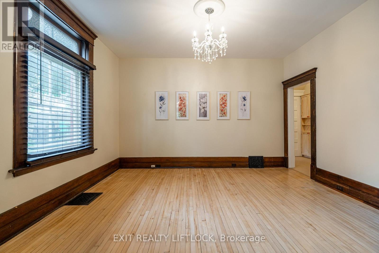 141 Hunter Street E, Peterborough (ashburnham Ward 4), Ontario