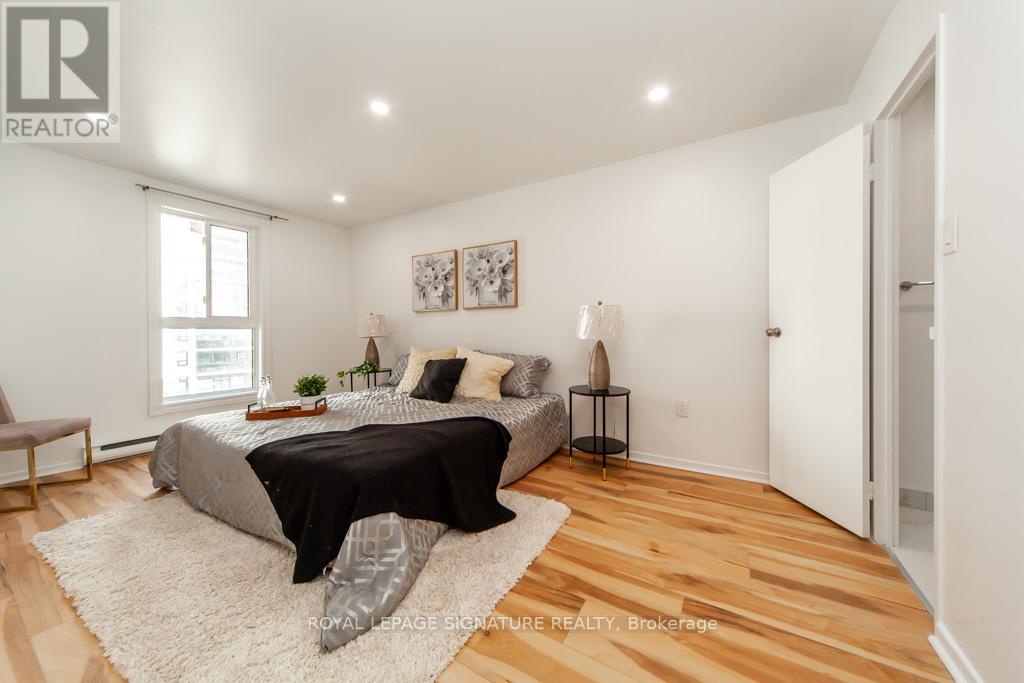 2073 - 100 Mornelle Court, Toronto (morningside), Ontario