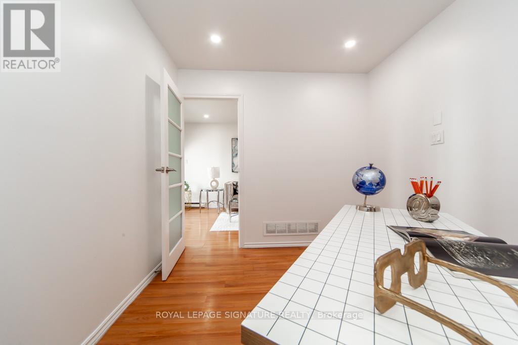 2073 - 100 Mornelle Court, Toronto (morningside), Ontario