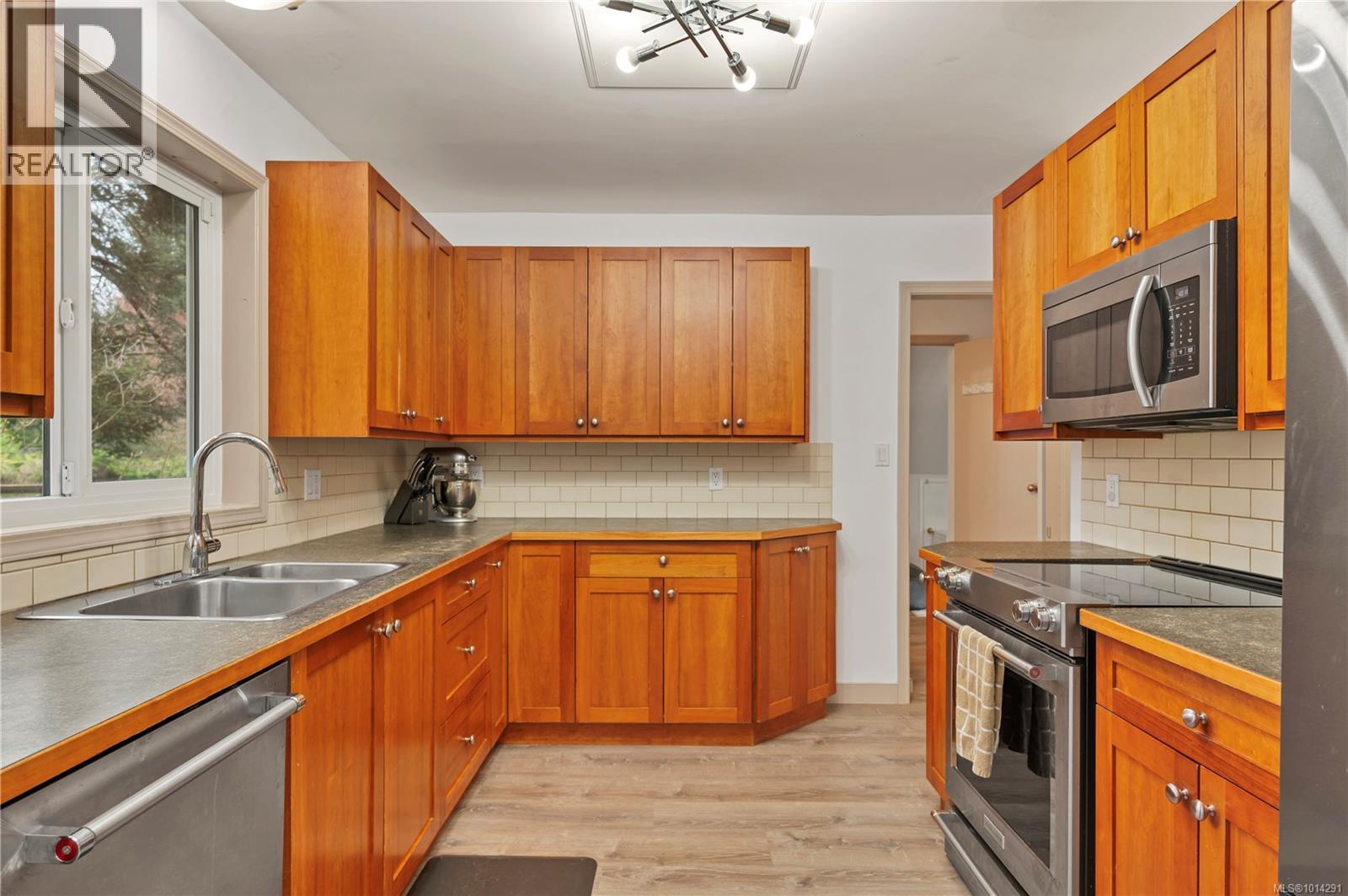 3844 Sutil Rd, Campbell River, British Columbia