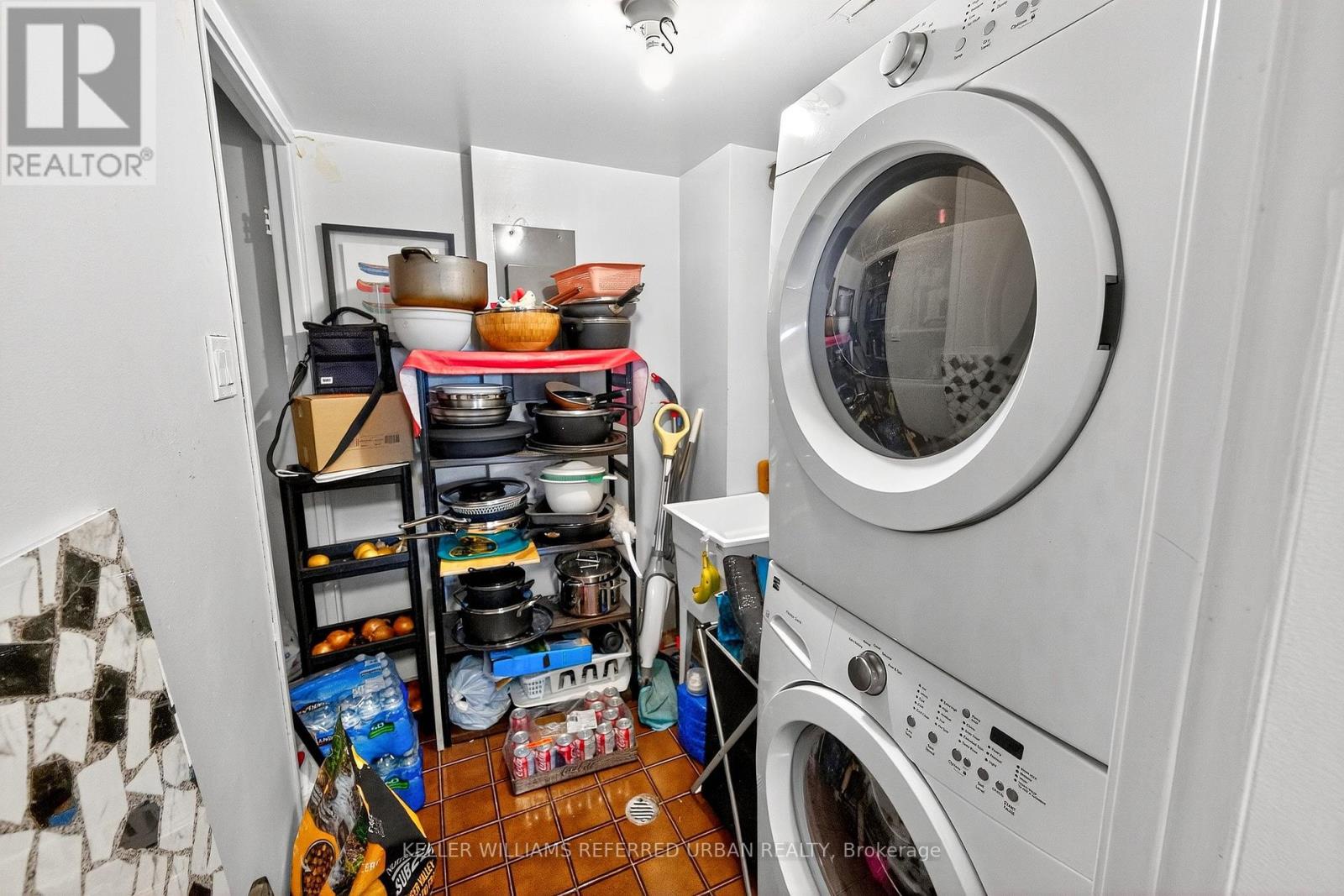 401 - 1881 Jane Street, Toronto (rustic), Ontario