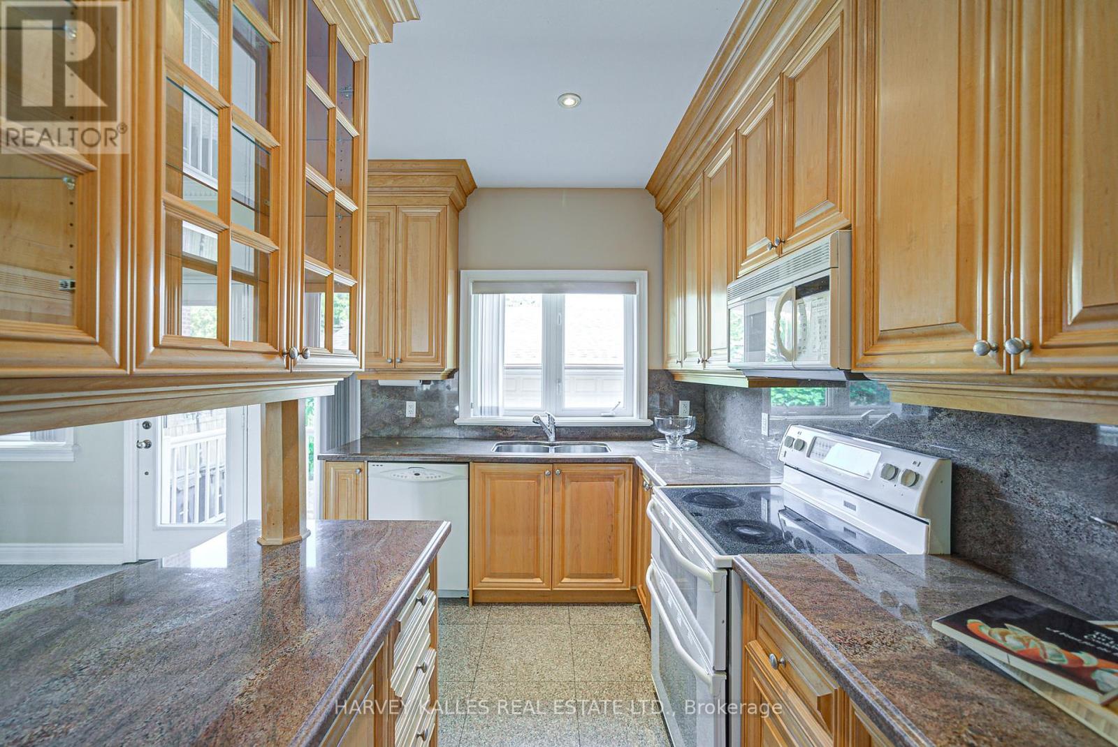 1006 Briar Hill Avenue, Toronto (briar Hill-belgravia), Ontario