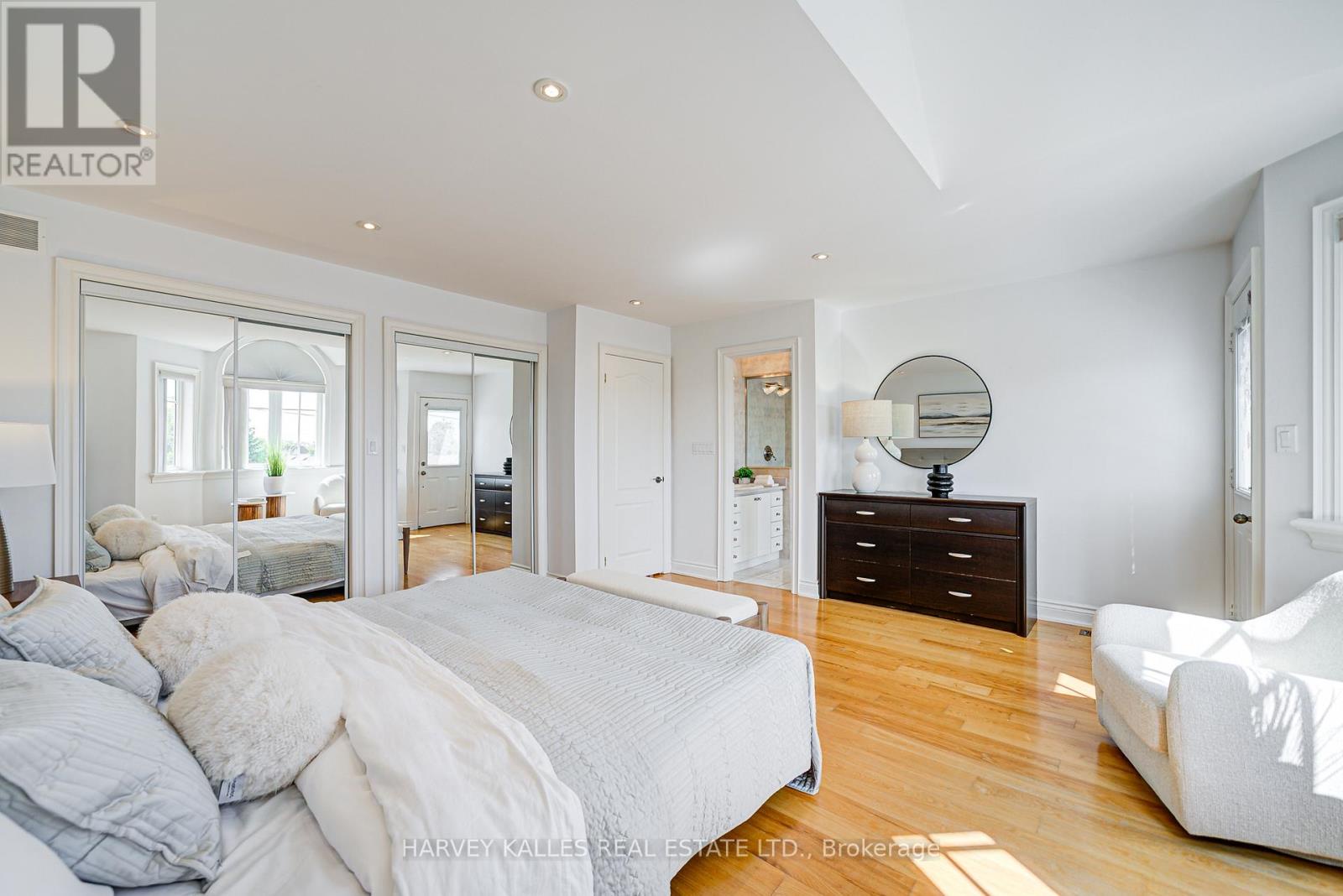 1006 Briar Hill Avenue, Toronto (briar Hill-belgravia), Ontario