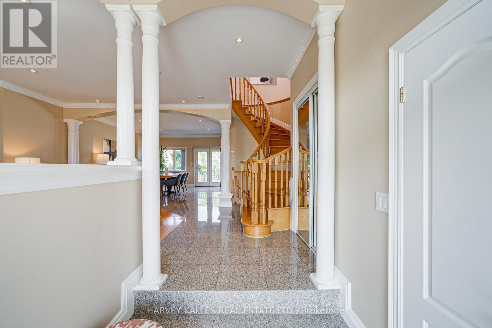 1006 Briar Hill Avenue, Toronto (briar Hill-belgravia), Ontario