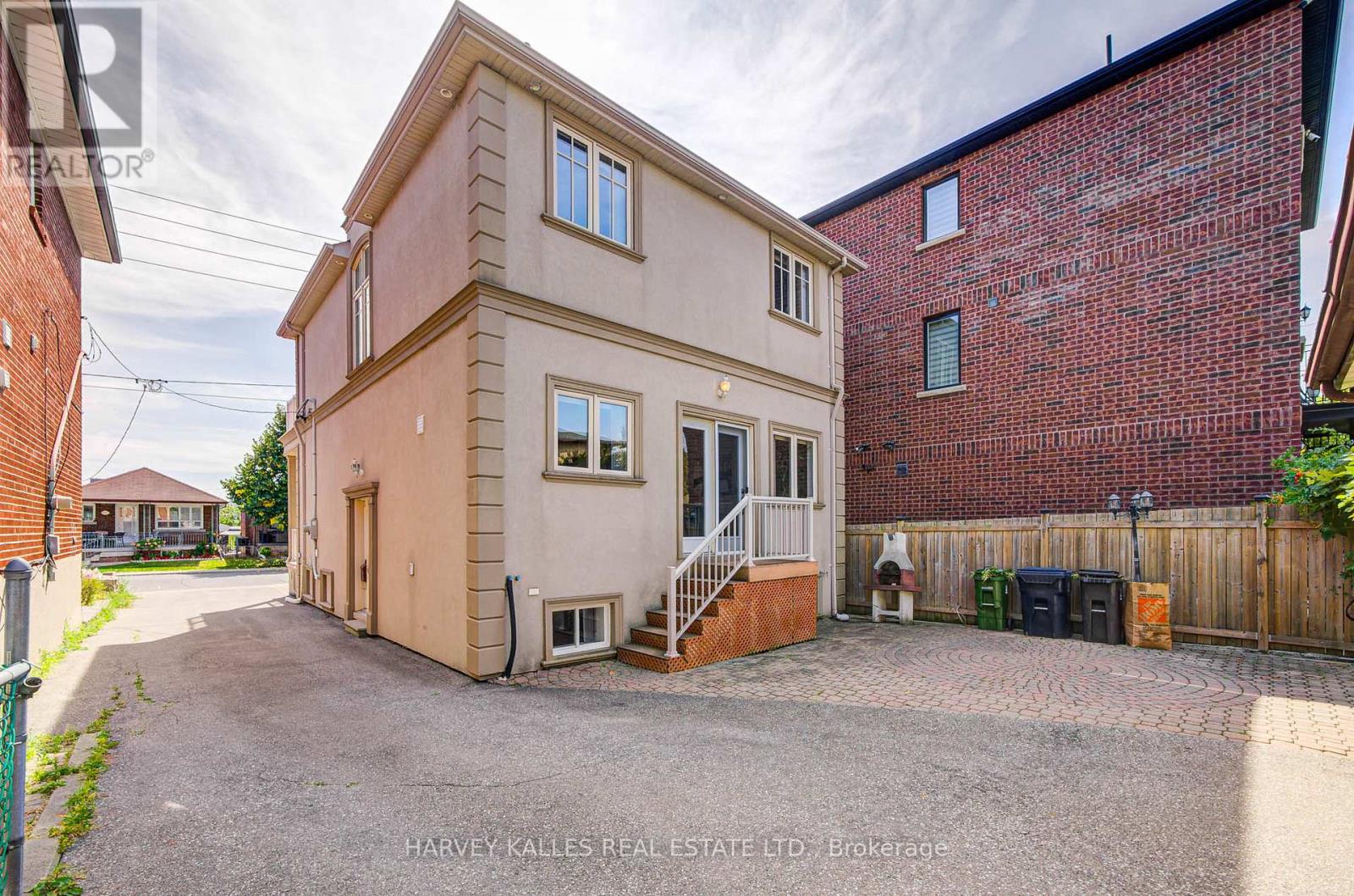 1006 Briar Hill Avenue, Toronto (briar Hill-belgravia), Ontario