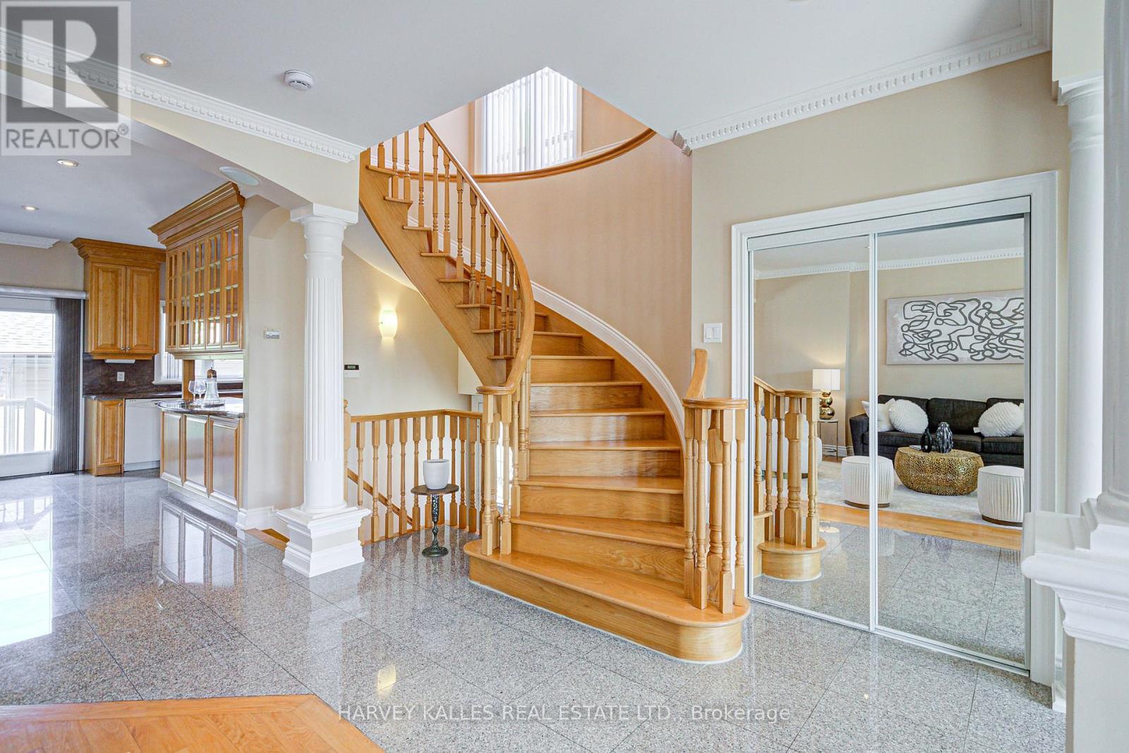 1006 Briar Hill Avenue, Toronto (briar Hill-belgravia), Ontario