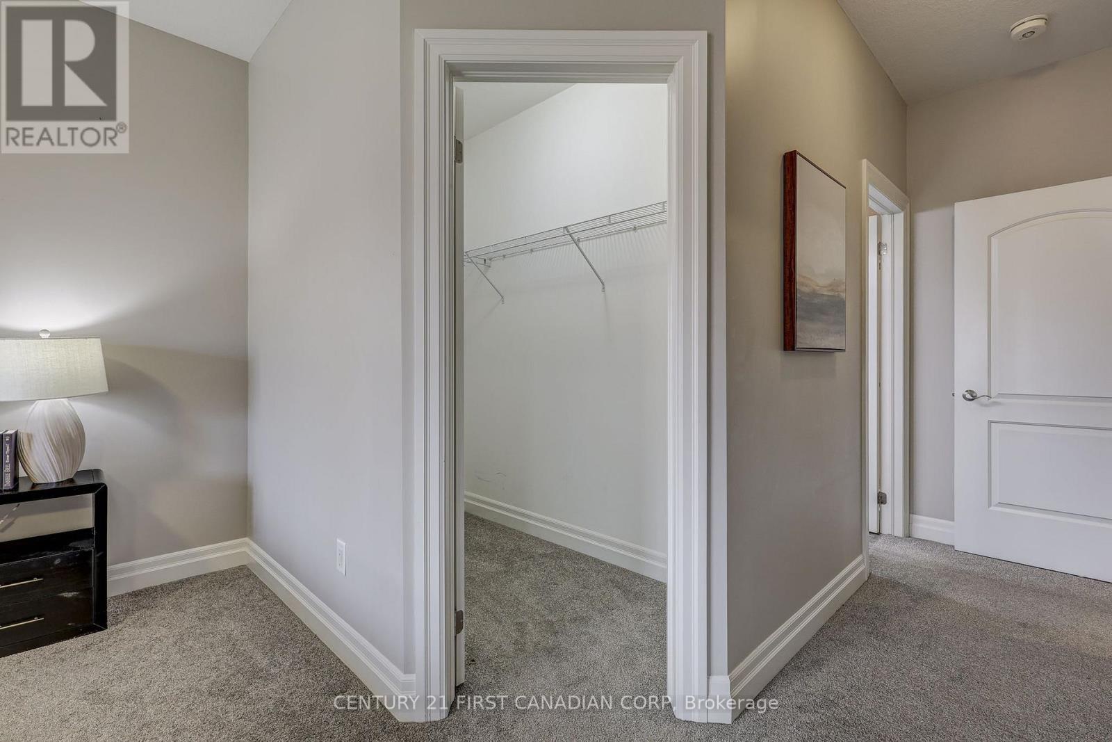 696 Bennett Crescent, Strathroy-caradoc (mount Brydges), Ontario