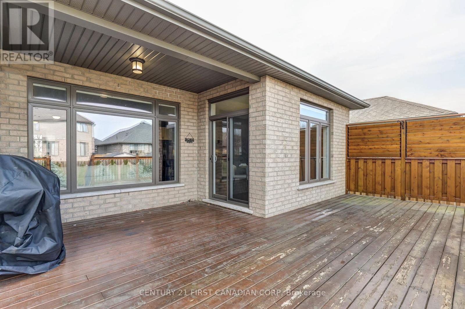 696 Bennett Crescent, Strathroy-caradoc (mount Brydges), Ontario