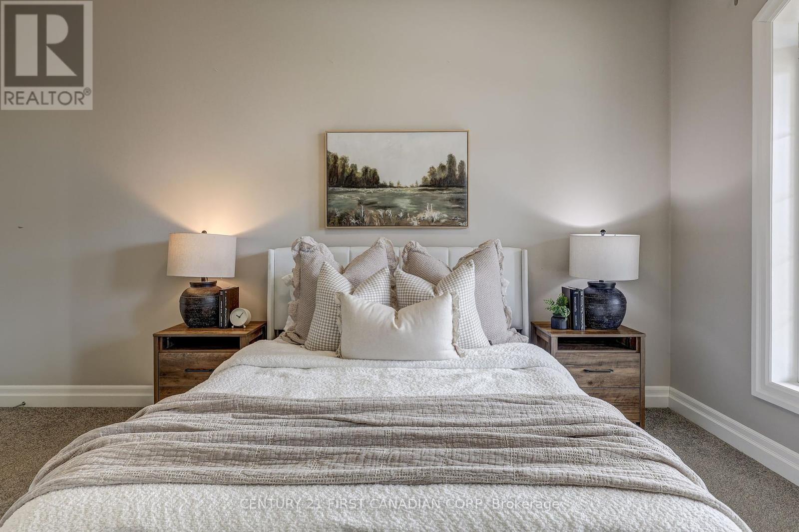 696 Bennett Crescent, Strathroy-caradoc (mount Brydges), Ontario