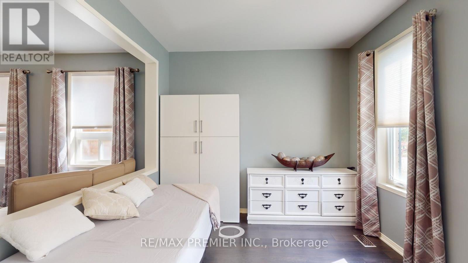 2307 Pilgrim Square, Oshawa (windfields), Ontario