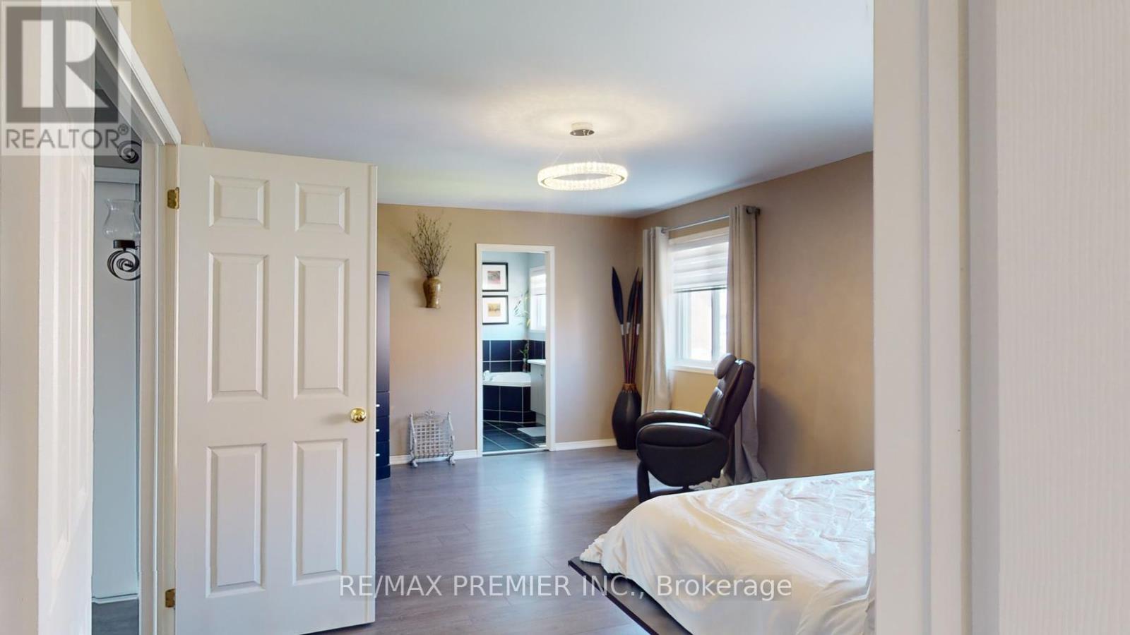 2307 Pilgrim Square, Oshawa (windfields), Ontario