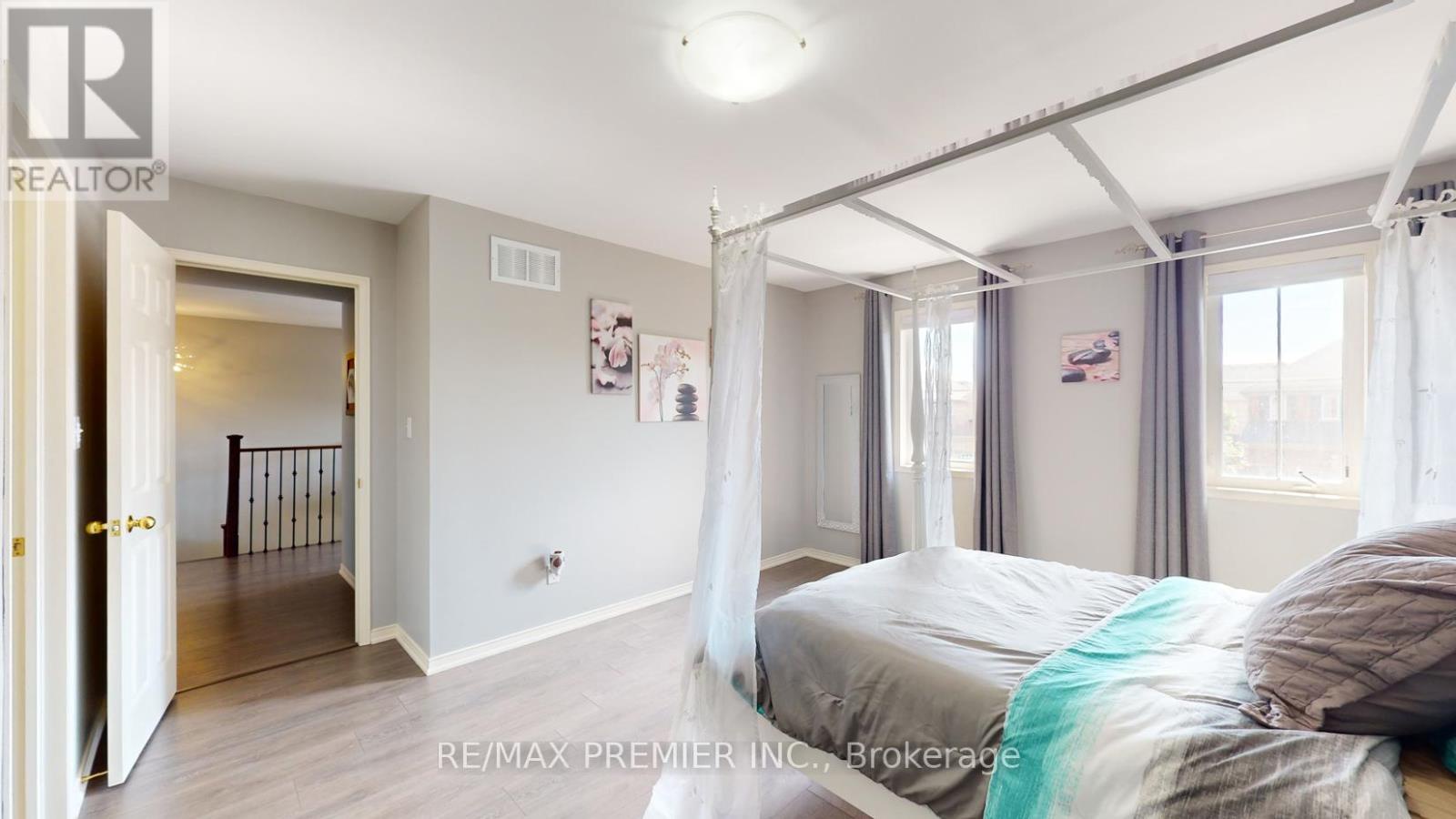 2307 Pilgrim Square, Oshawa (windfields), Ontario