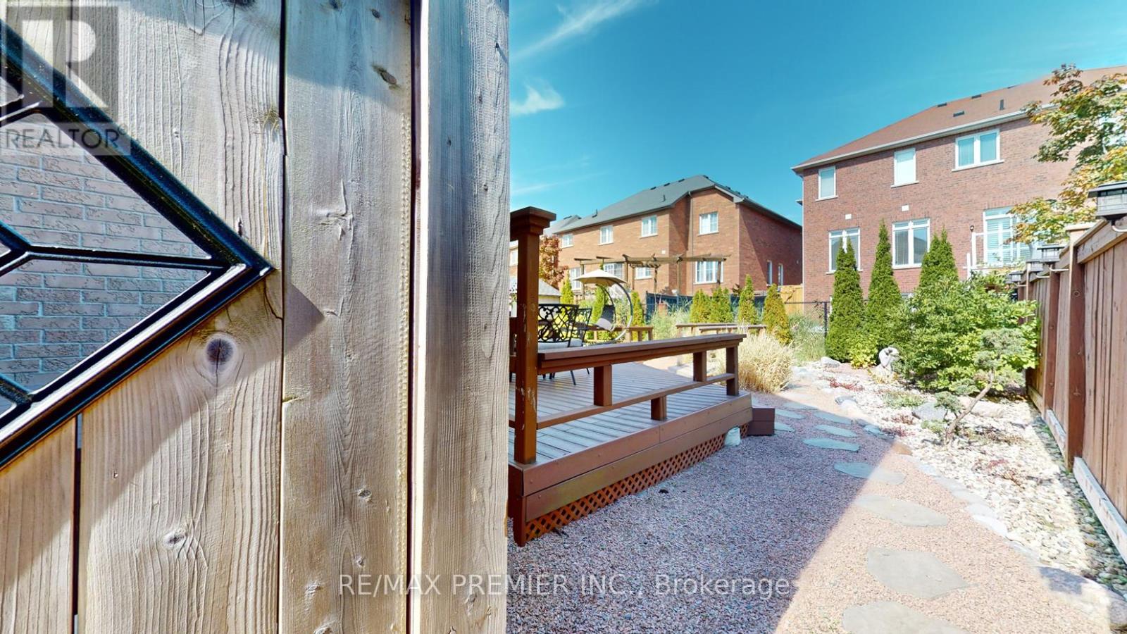 2307 Pilgrim Square, Oshawa (windfields), Ontario