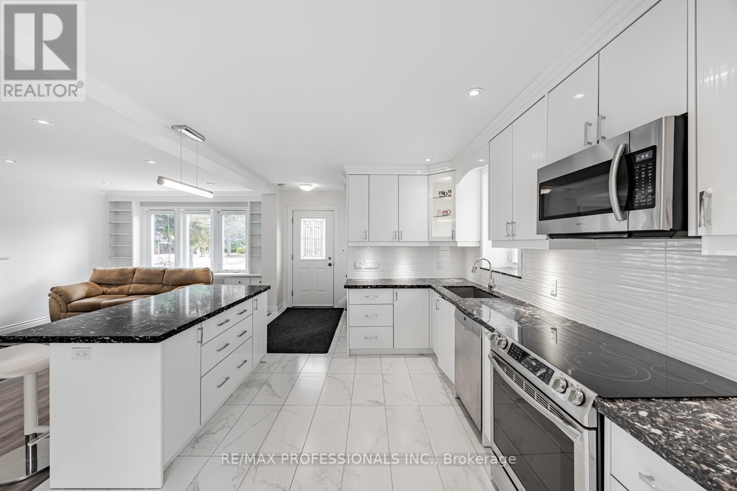 228 The Kingsway, Toronto (edenbridge-humber Valley), Ontario