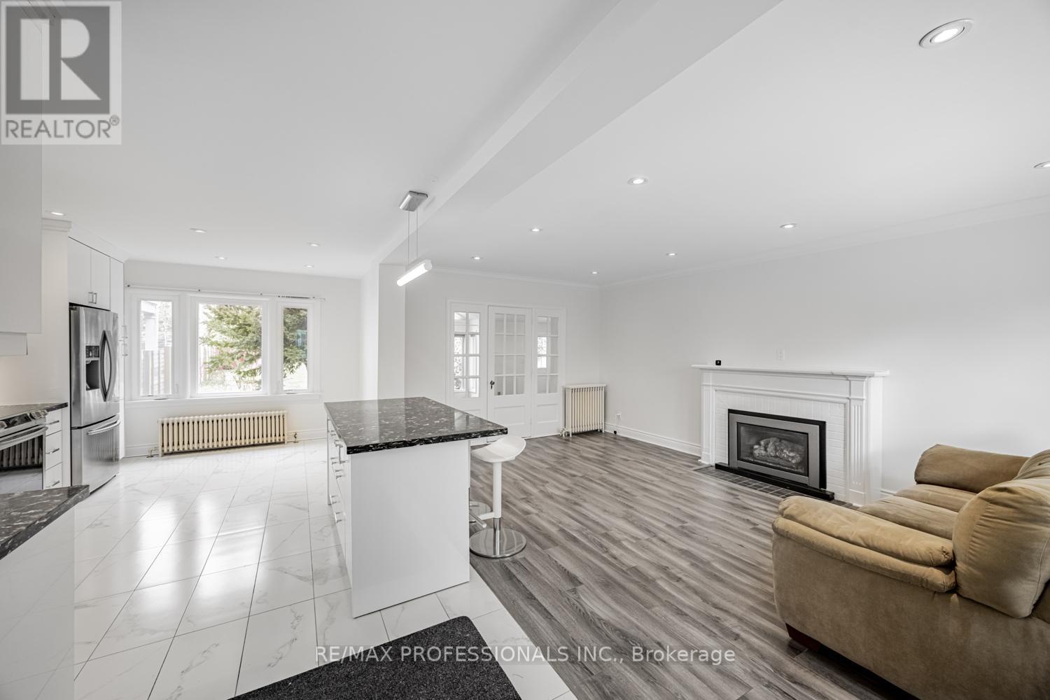 228 The Kingsway, Toronto (edenbridge-humber Valley), Ontario