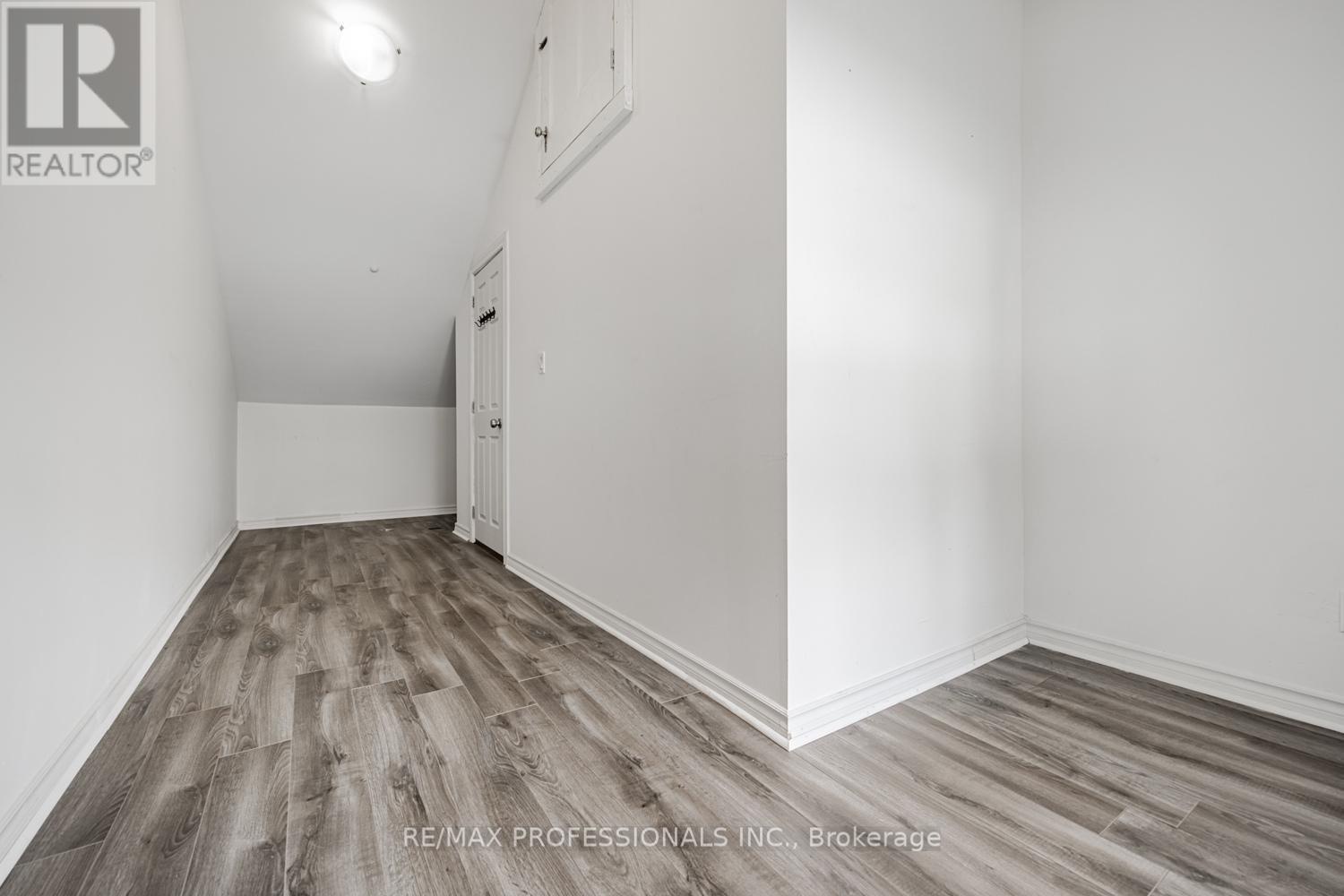 228 The Kingsway, Toronto (edenbridge-humber Valley), Ontario