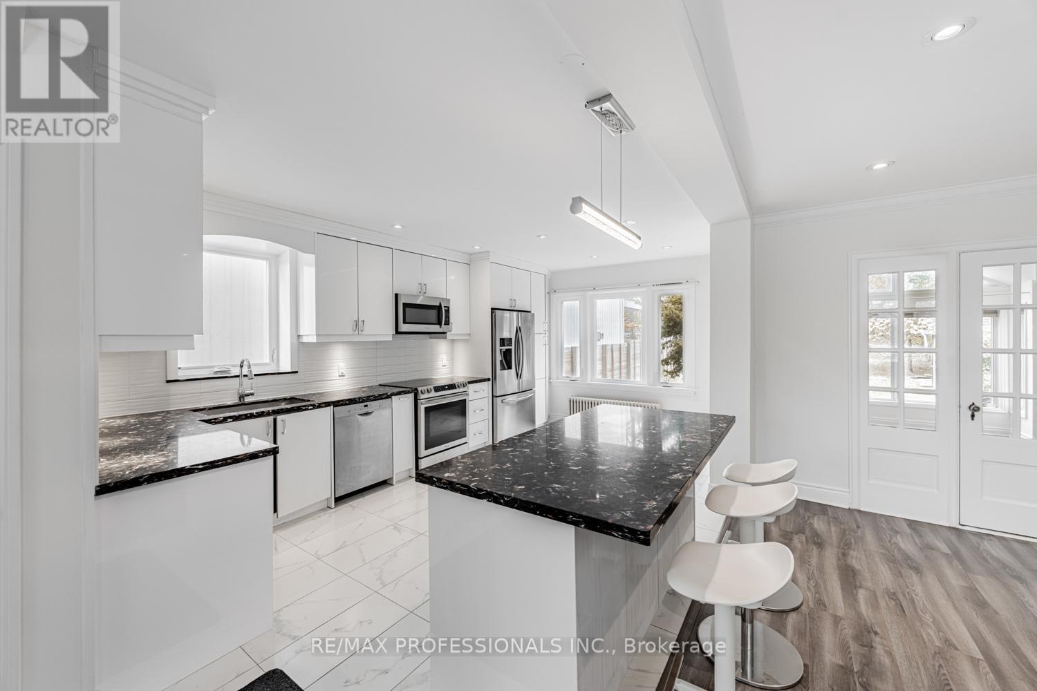 228 The Kingsway, Toronto (edenbridge-humber Valley), Ontario